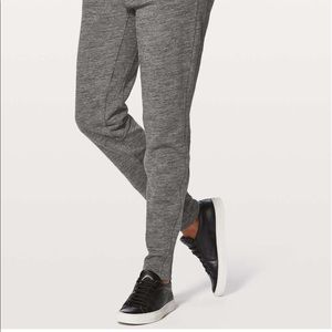 Lululemon Free to Roam Jogger NWT size 10